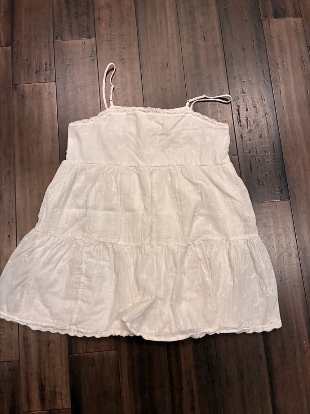 Women’s White Tiered Cotton Mini Dress American Eagle size large.